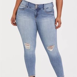 Torrid Light Wash Jegging